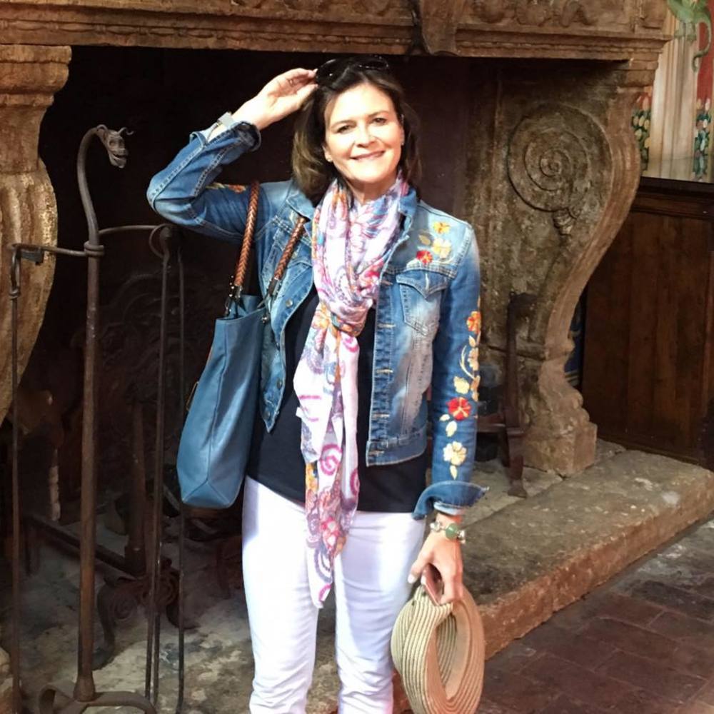 Meet your Posher, Elizabeth